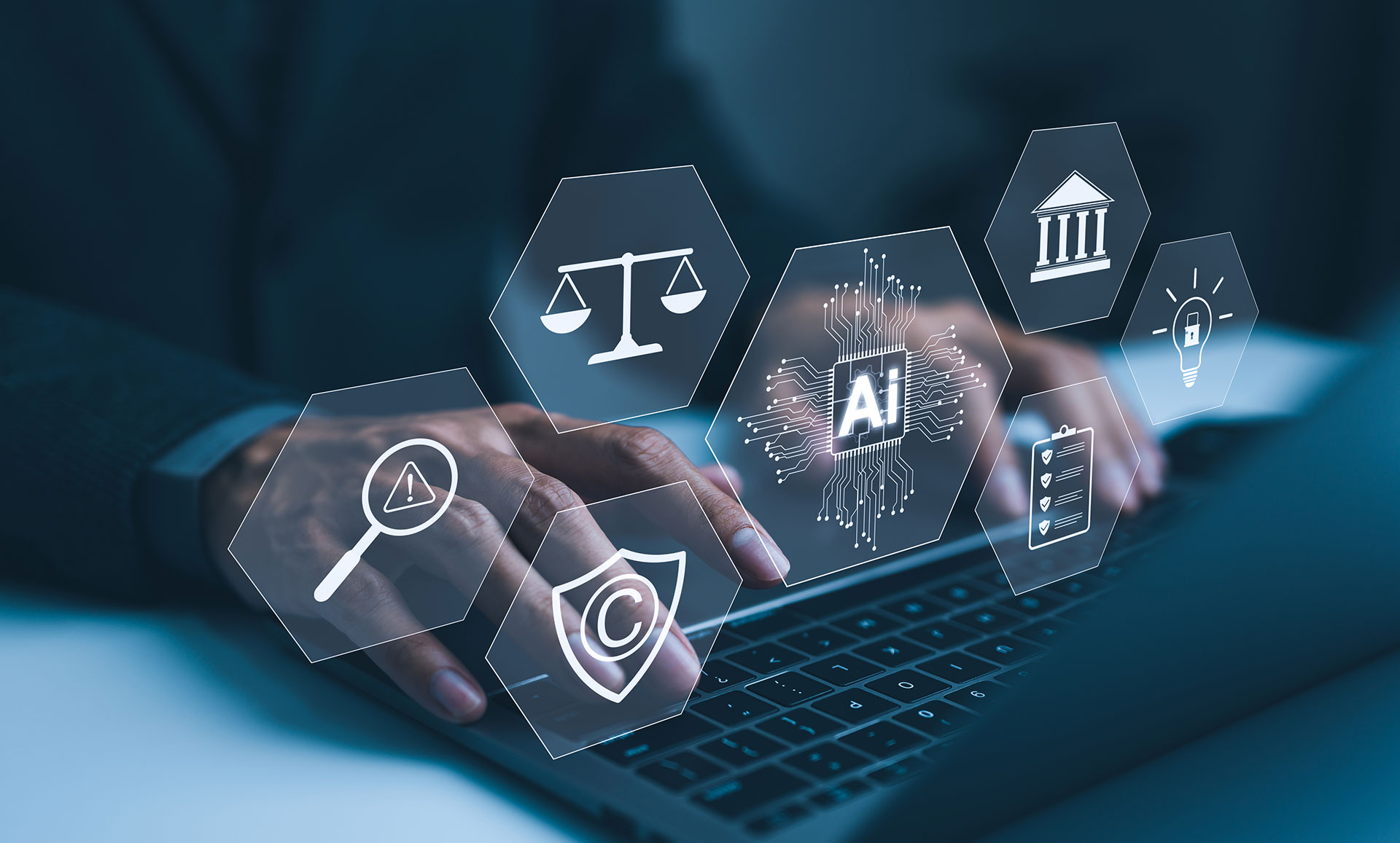 Personne utilisant un clavier avec des icônes représentant le droit d’auteur, le consentement et l’IA.